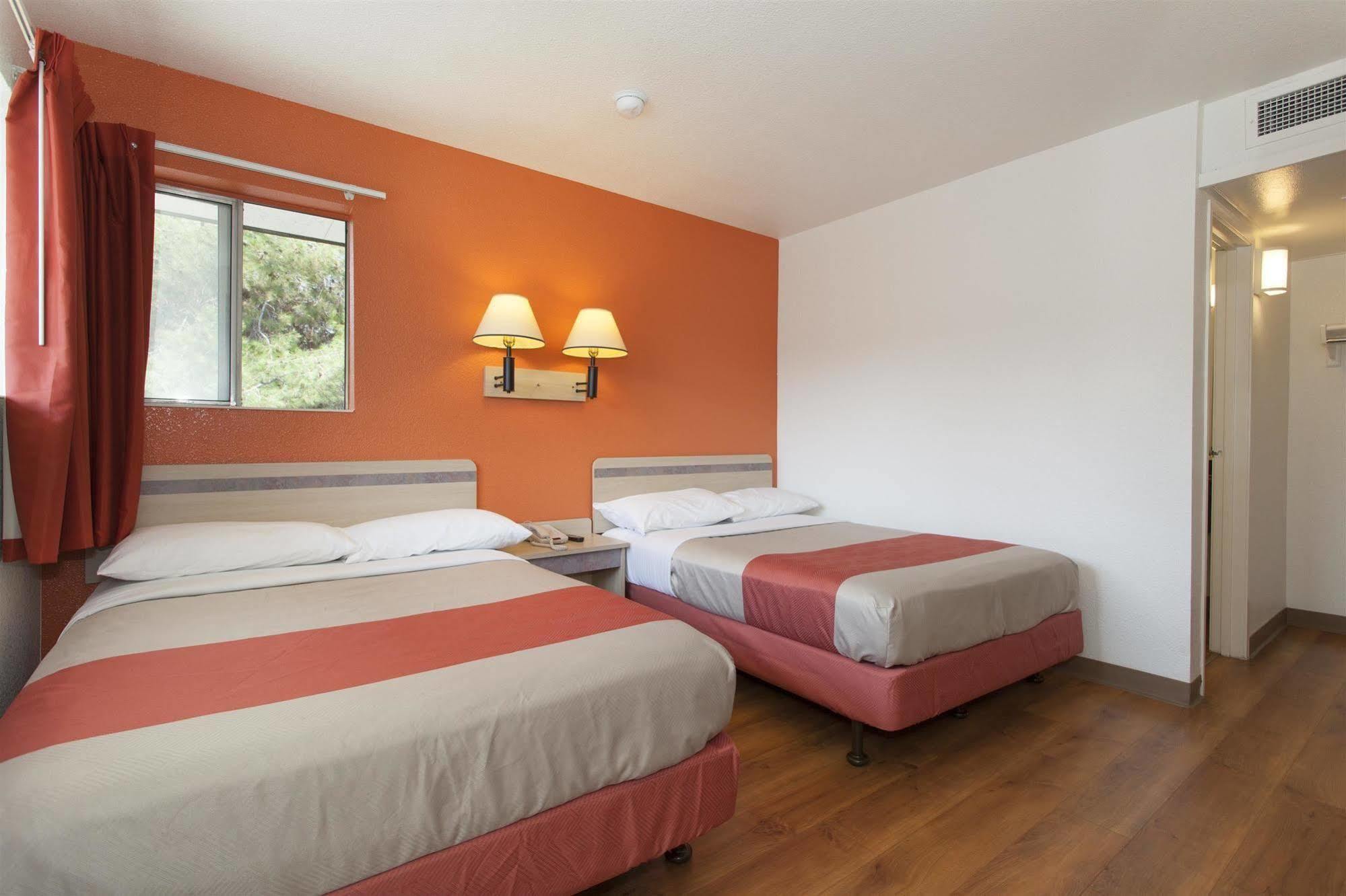 Hi - Wheel Flats Hotel Davis