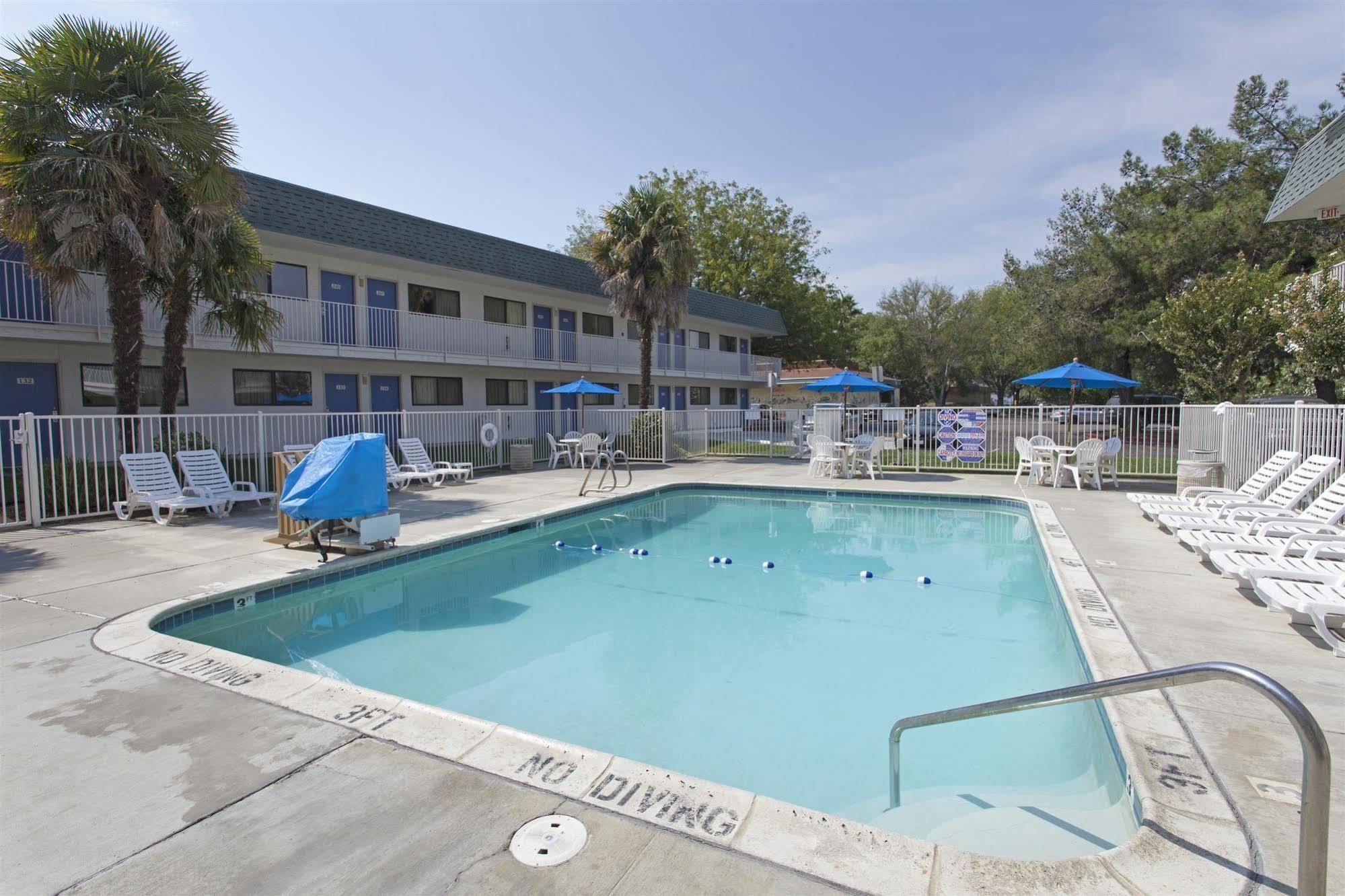 Hotel Hi - Wheel Flats Davis
