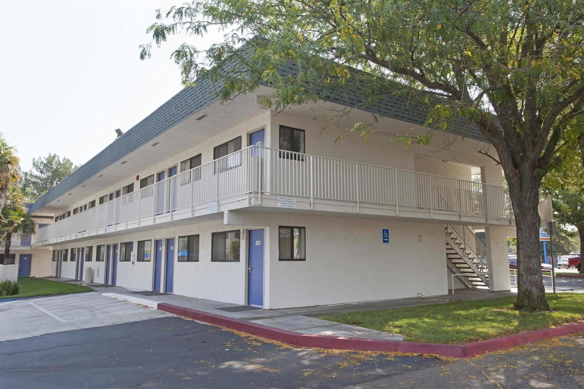 Hotel Hi - Wheel Flats Davis
