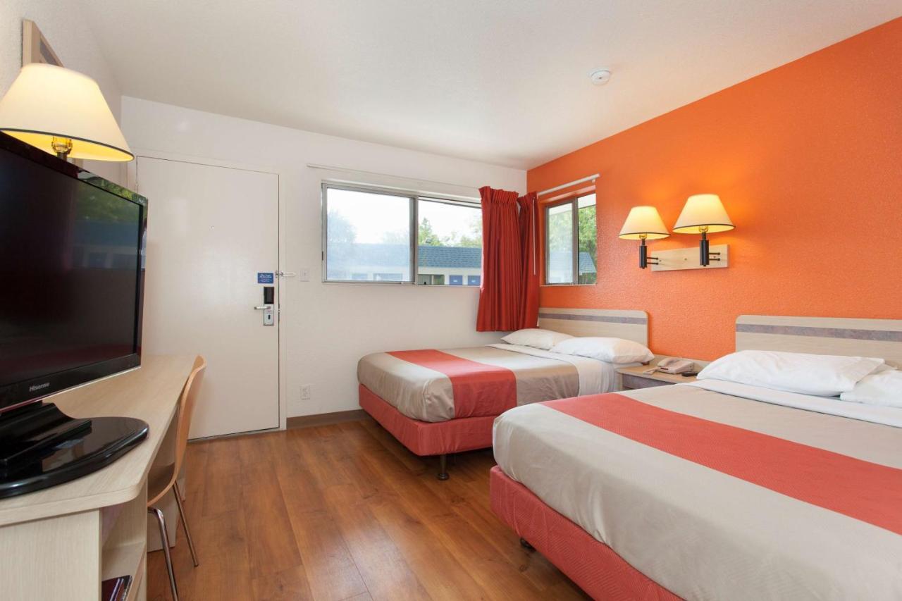 Hi - Wheel Flats Hotel